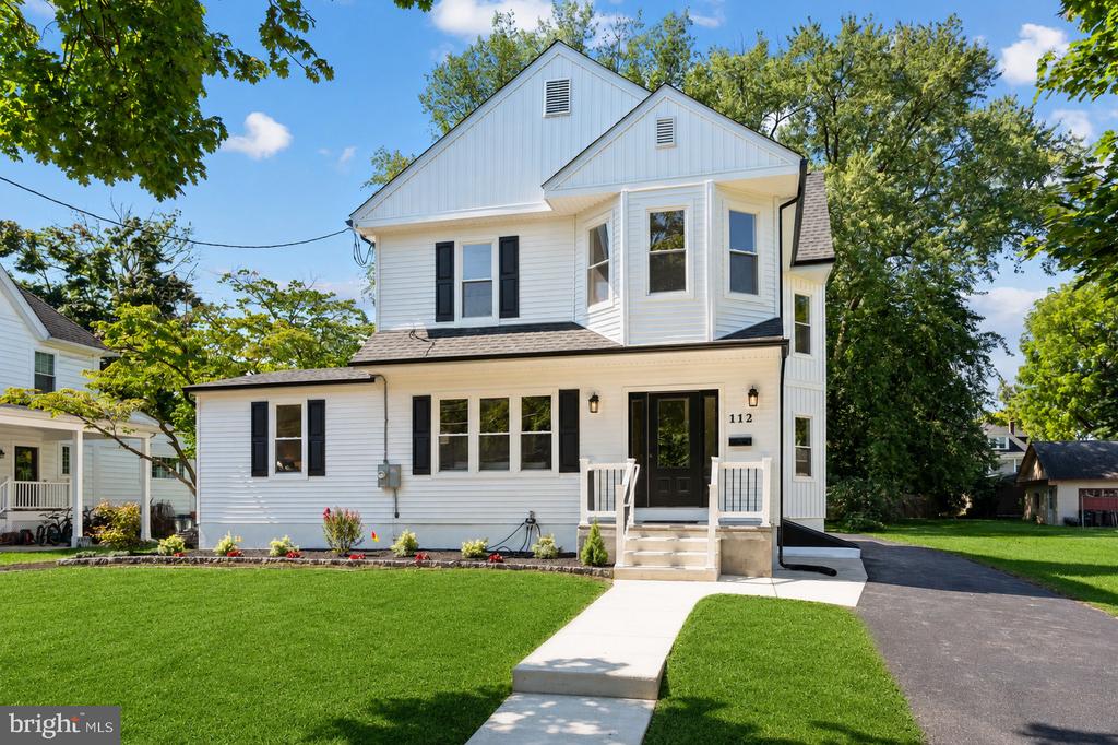 112 W ATLANTIC AVENUE