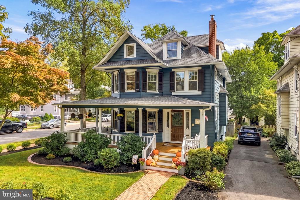 101 WARWICK ROAD