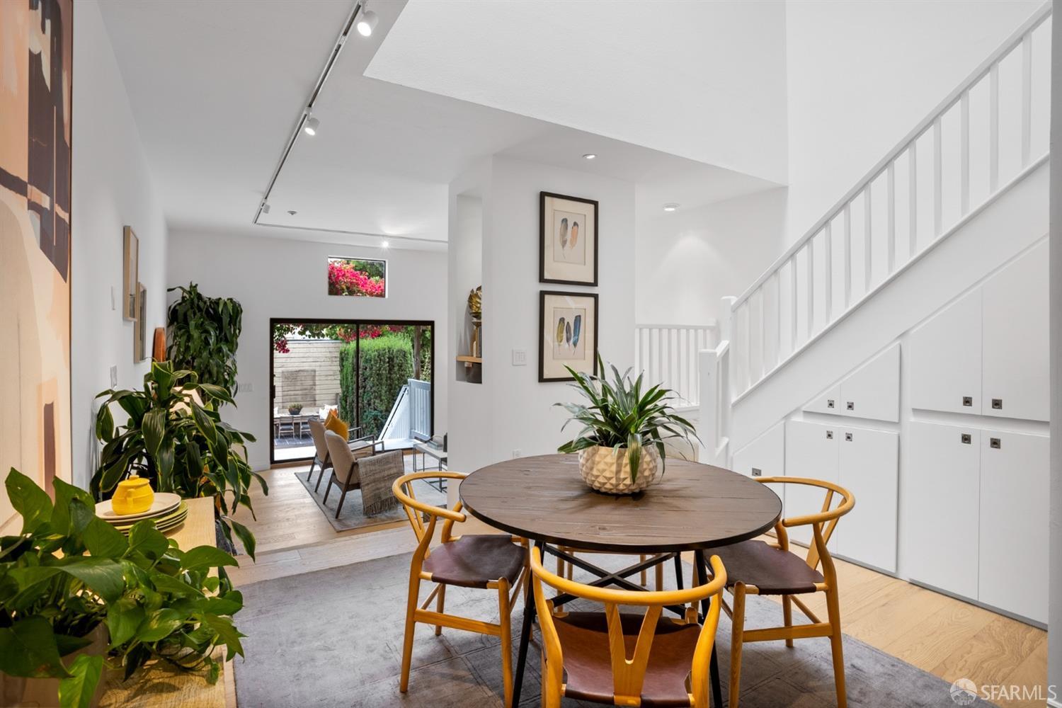 2425 Market Street # 2