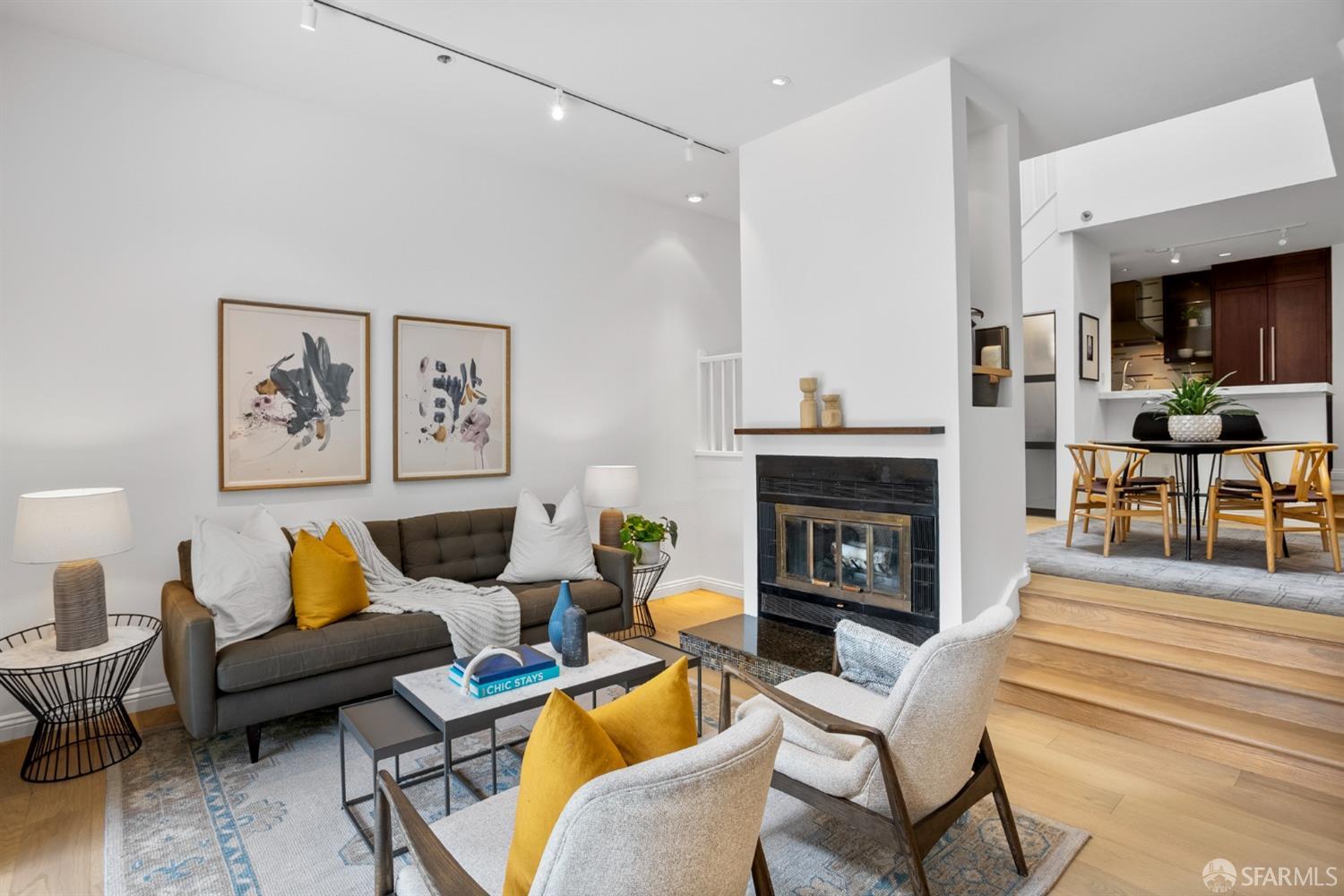 2425 Market Street # 2