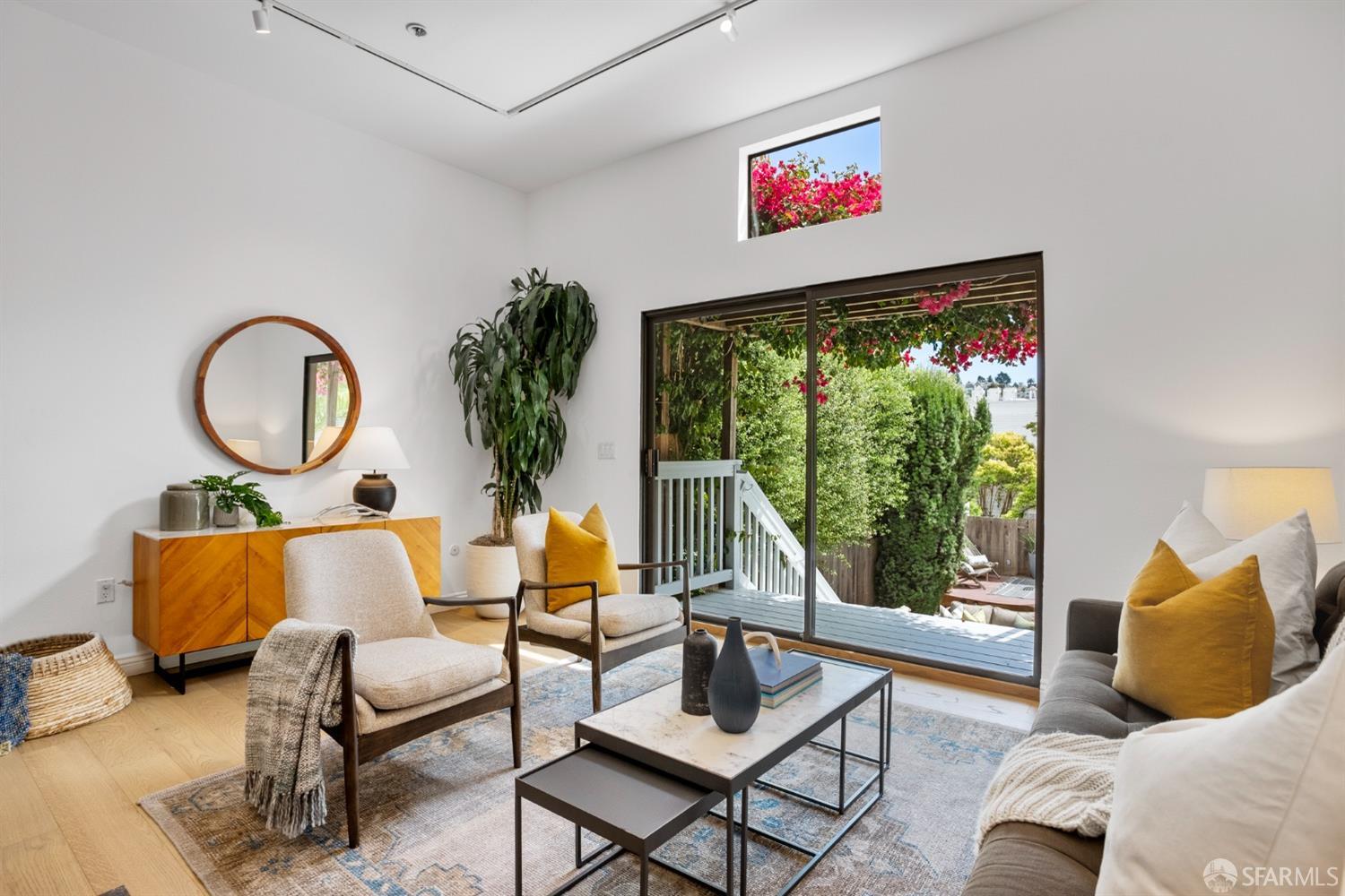 2425 Market Street # 2