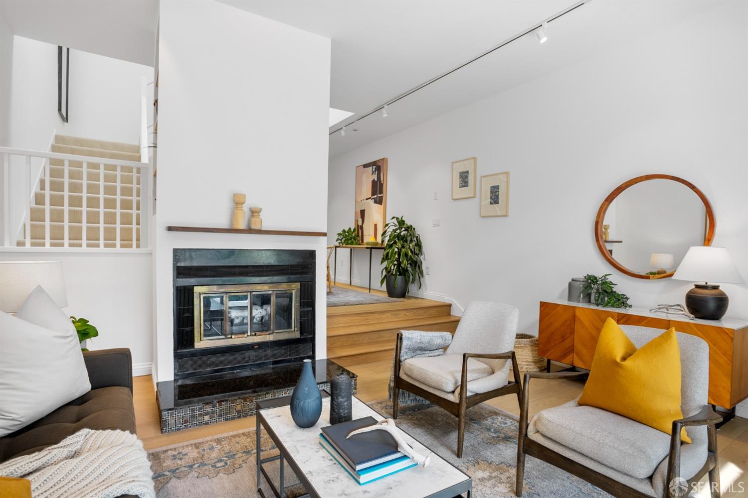2425 Market Street # 2