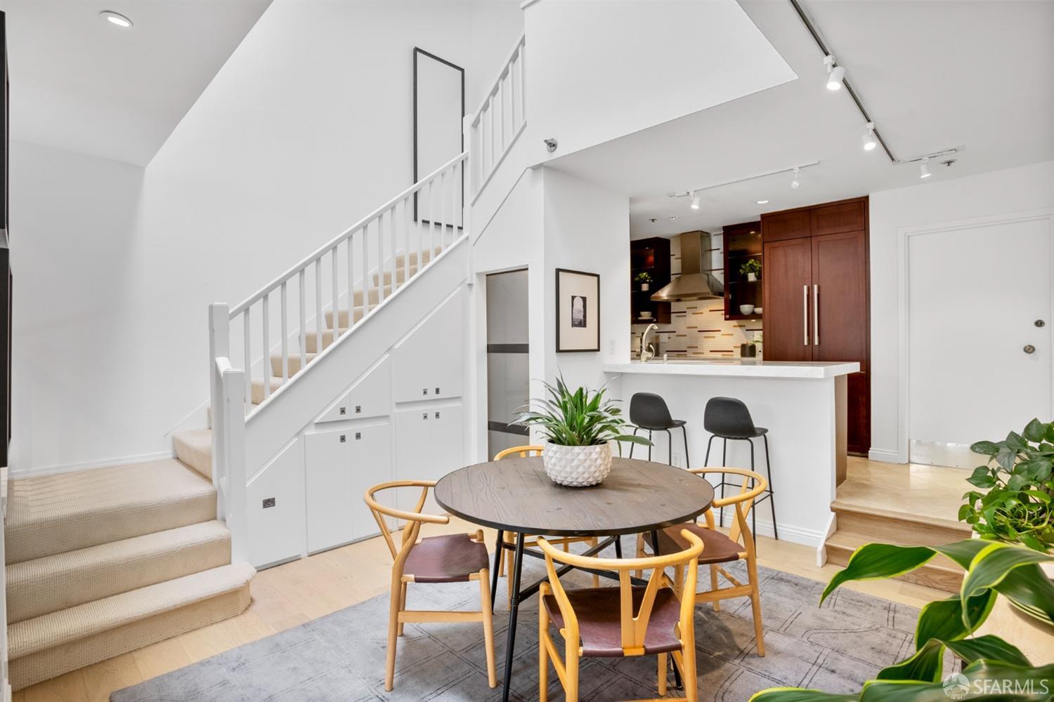2425 Market Street # 2