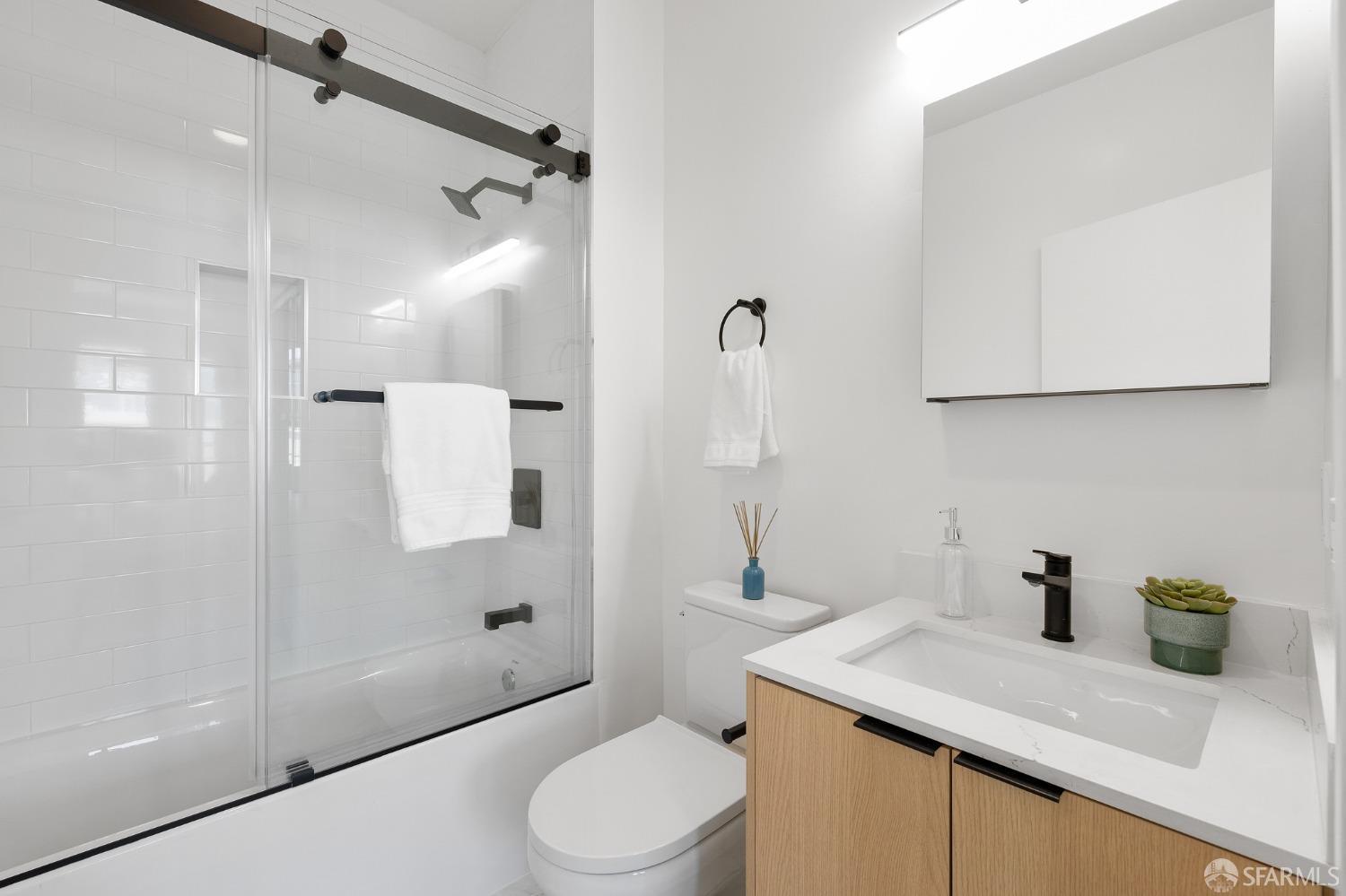 1811 Leavenworth Street # 2