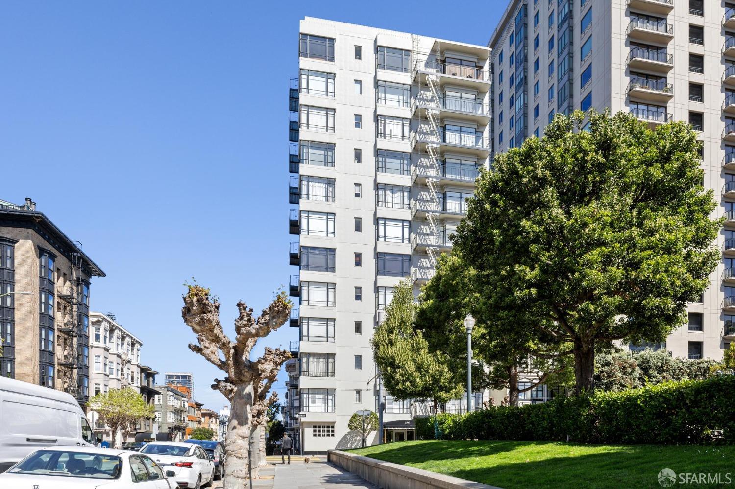 1190 Sacramento Street # 9