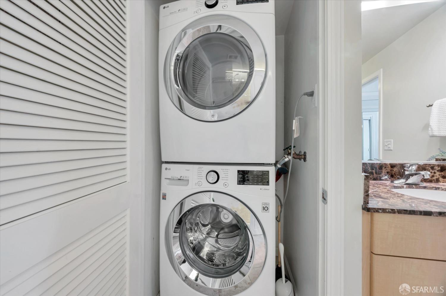 140 South Van Ness Avenue # 322