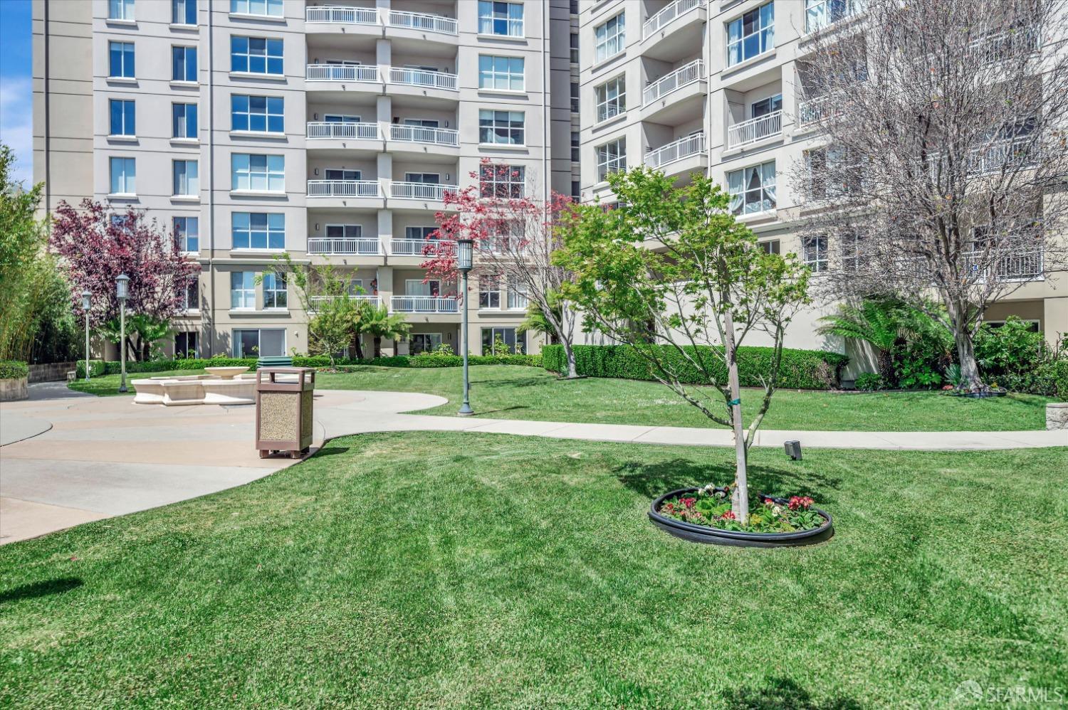 140 South Van Ness Avenue # 322