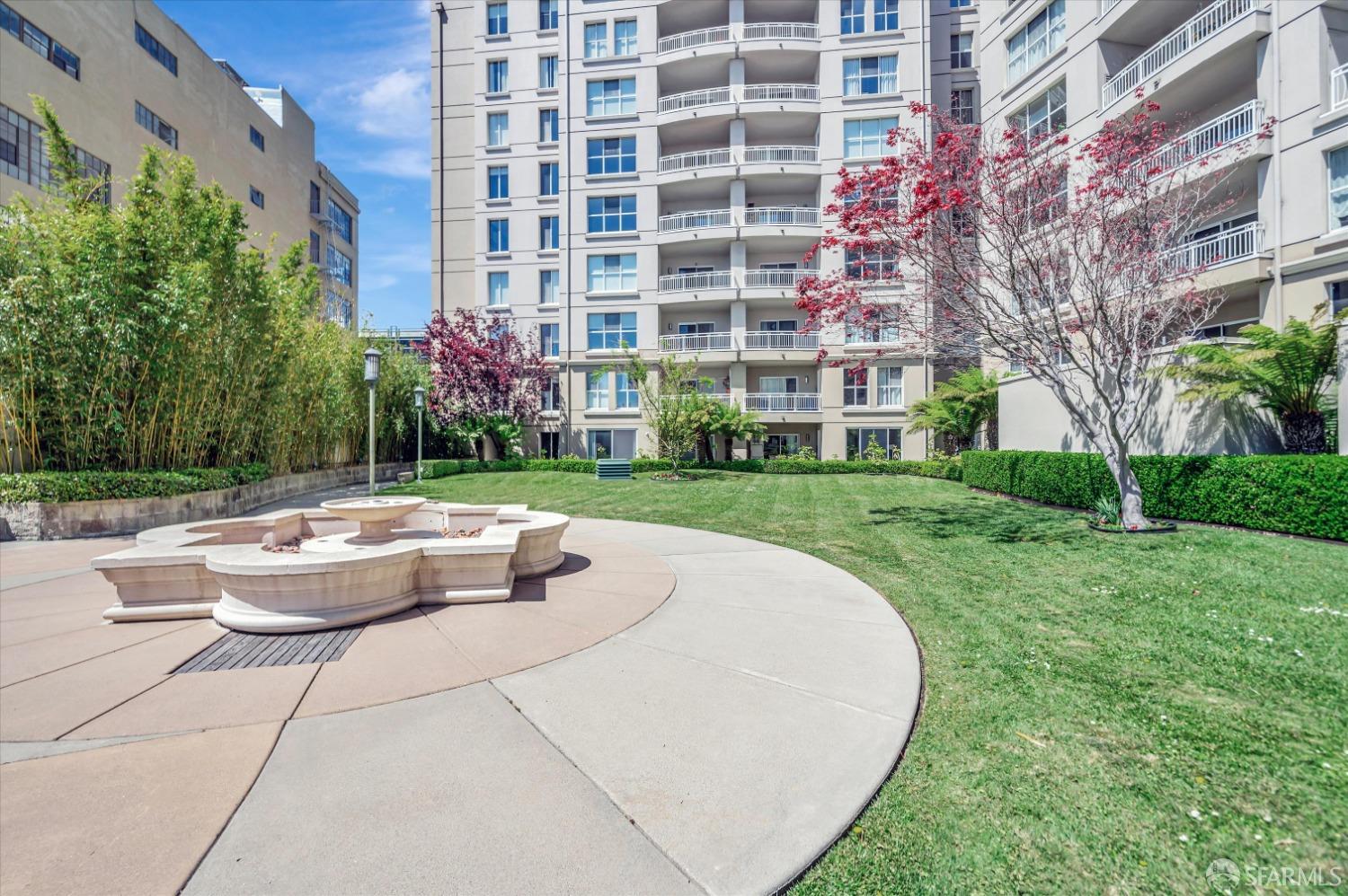 140 South Van Ness Avenue # 322
