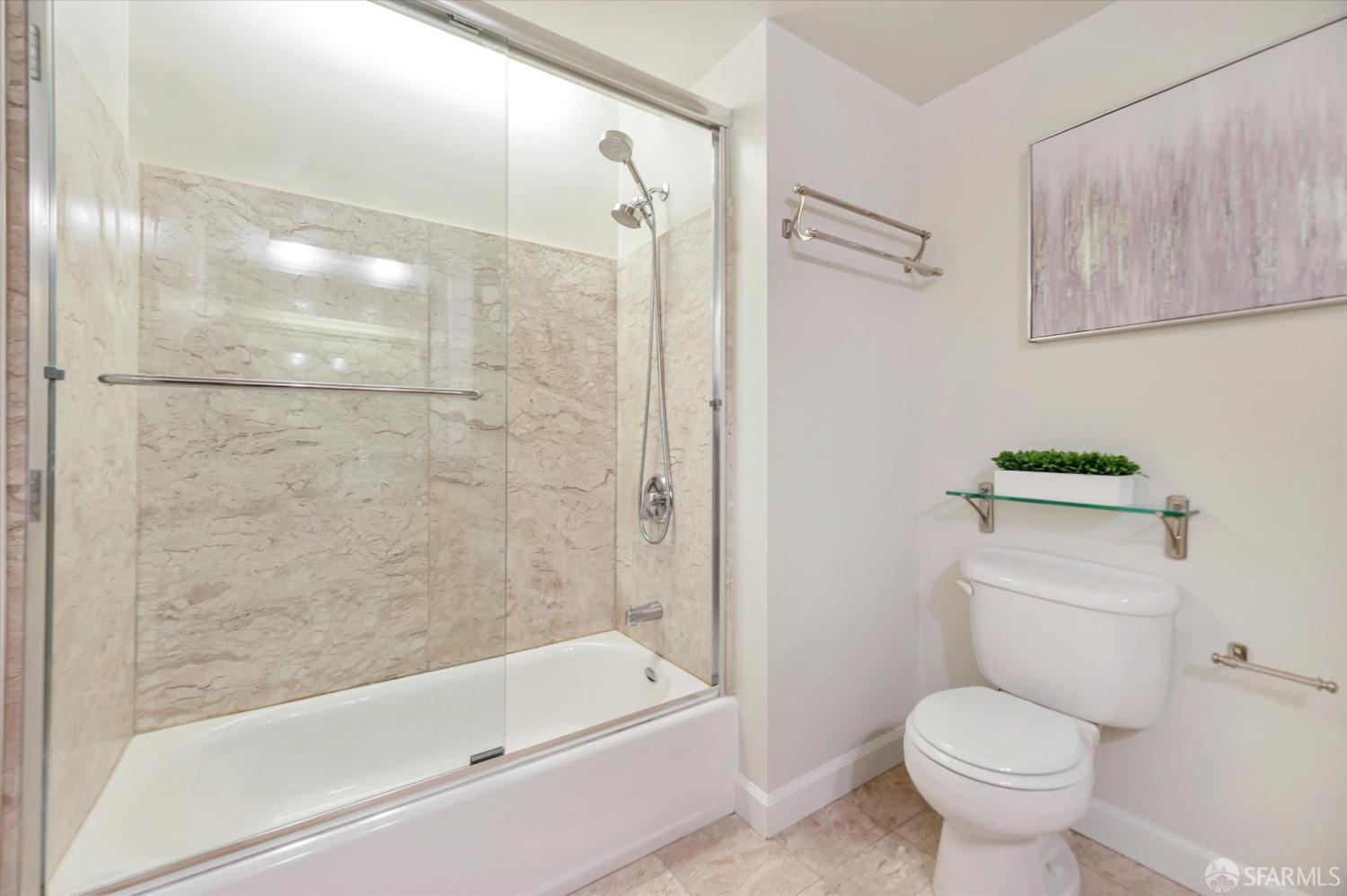 140 South Van Ness Avenue # 322