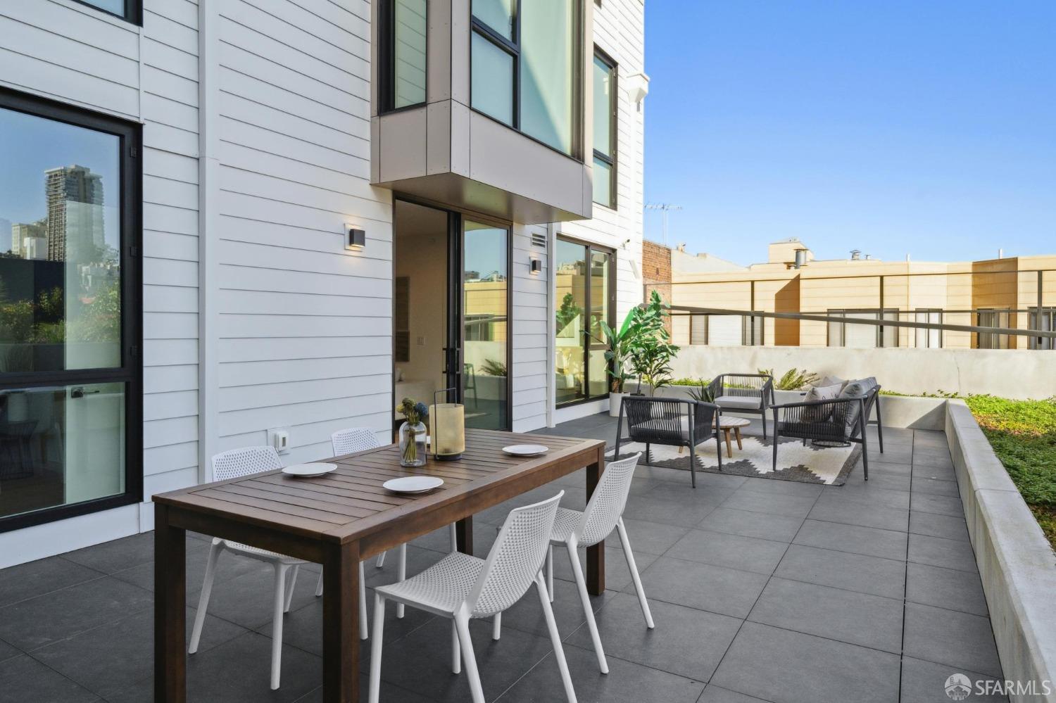 1580 Pacific Avenue # 208