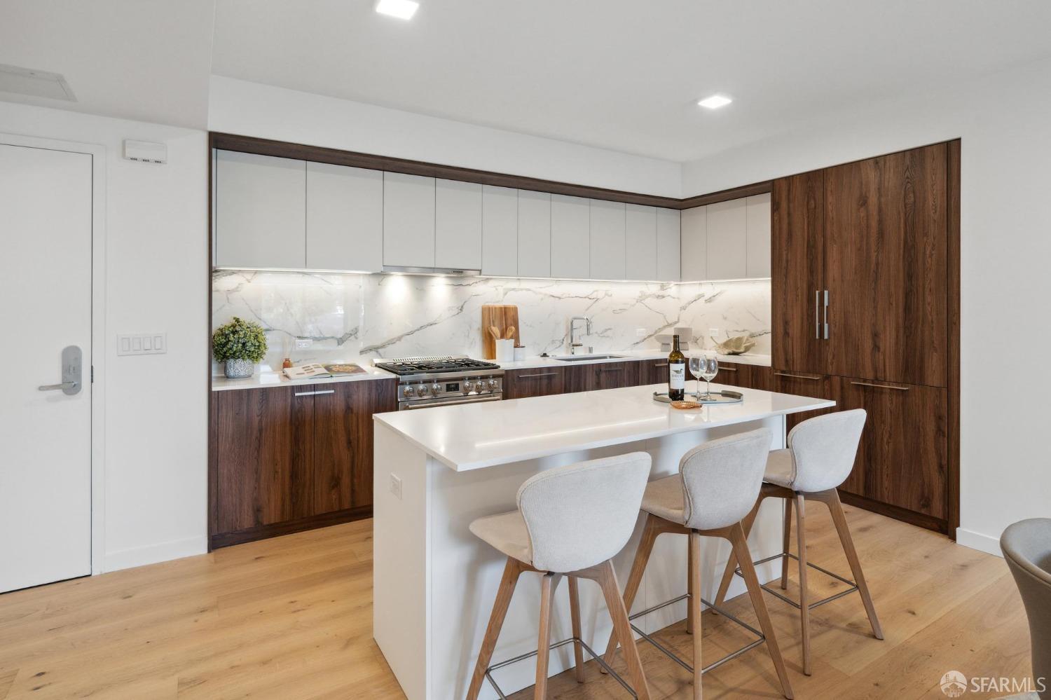 1580 Pacific Avenue # 208