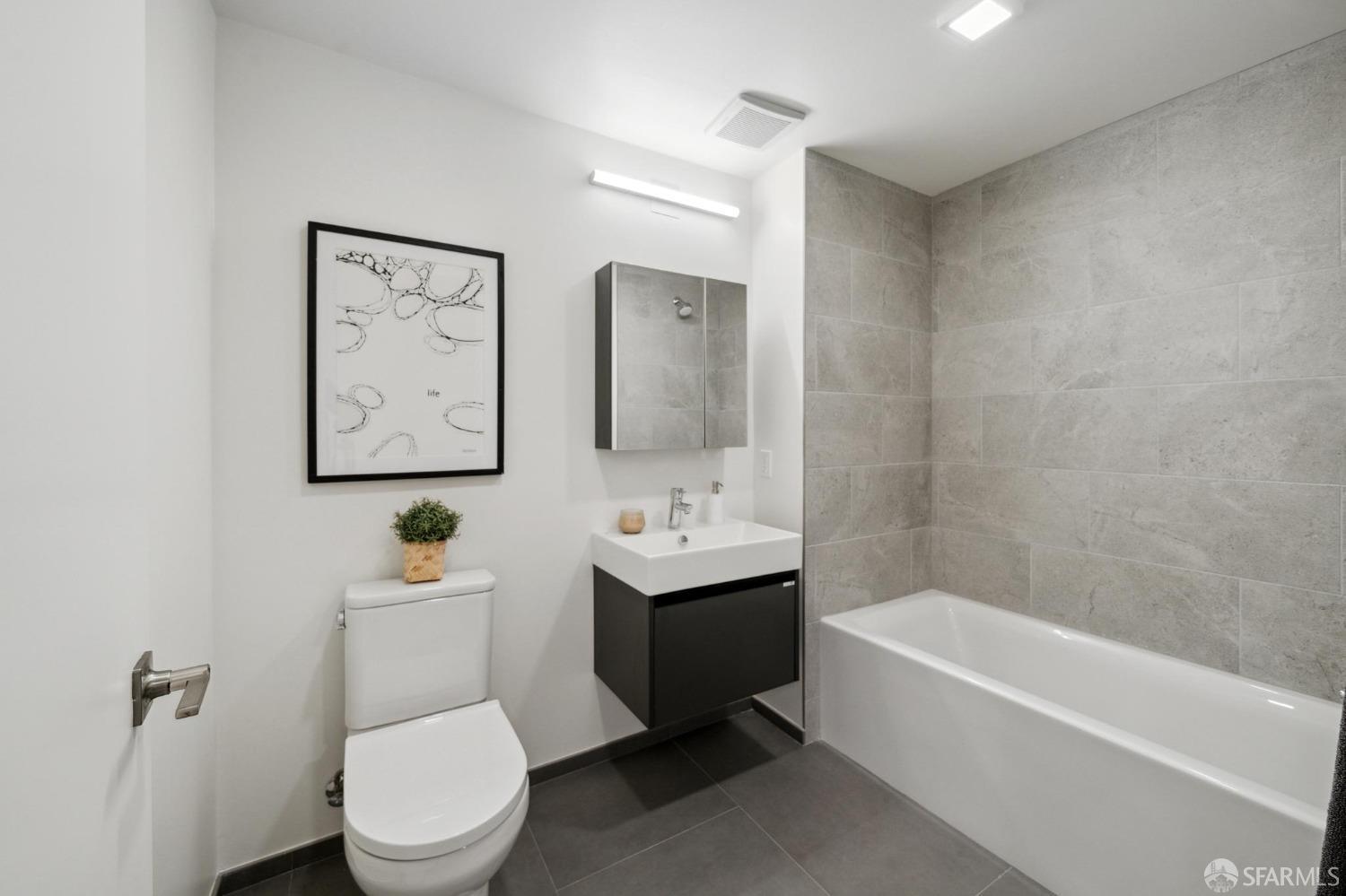 1580 Pacific Avenue # 208