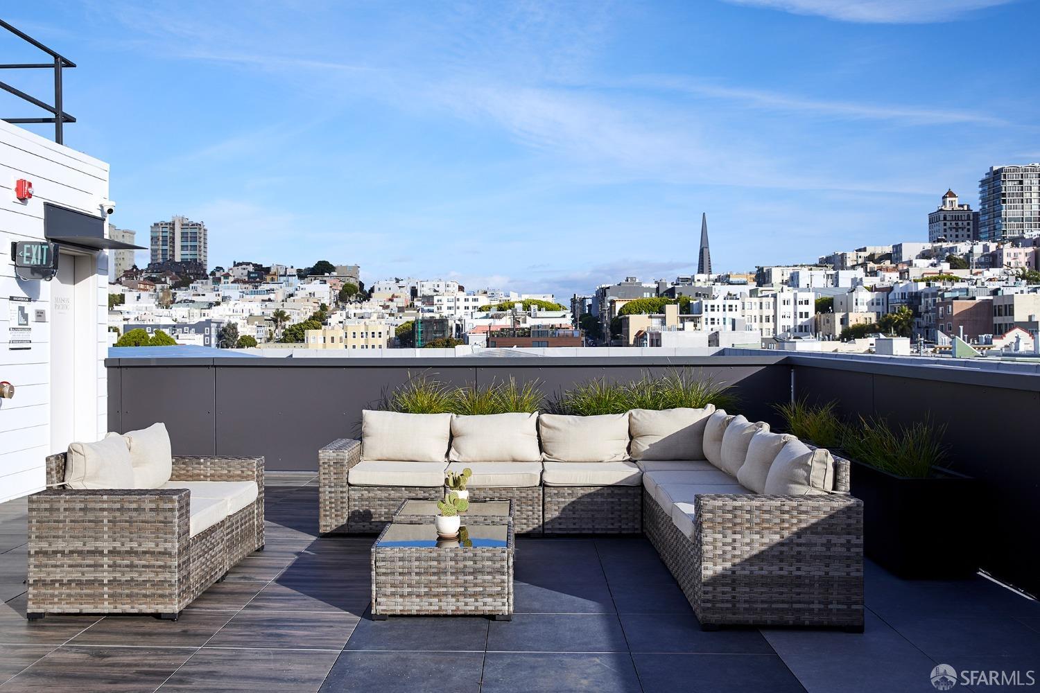1580 Pacific Avenue # 208