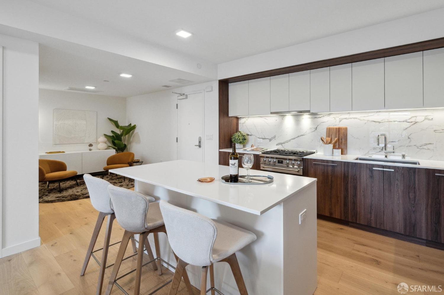 1580 Pacific Avenue # 208