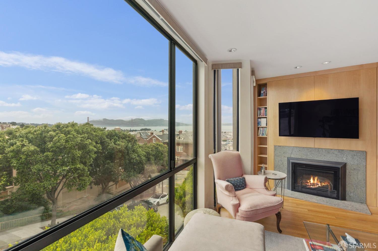 2295 Vallejo Street # 405