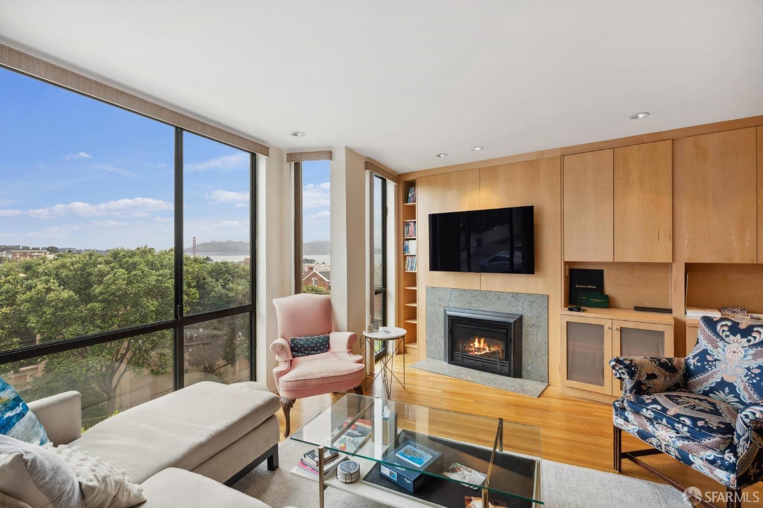 2295 Vallejo Street # 405