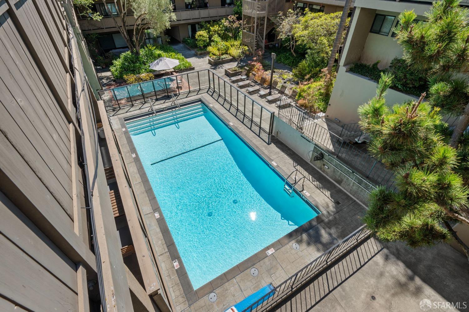 1817 California Street # 2C
