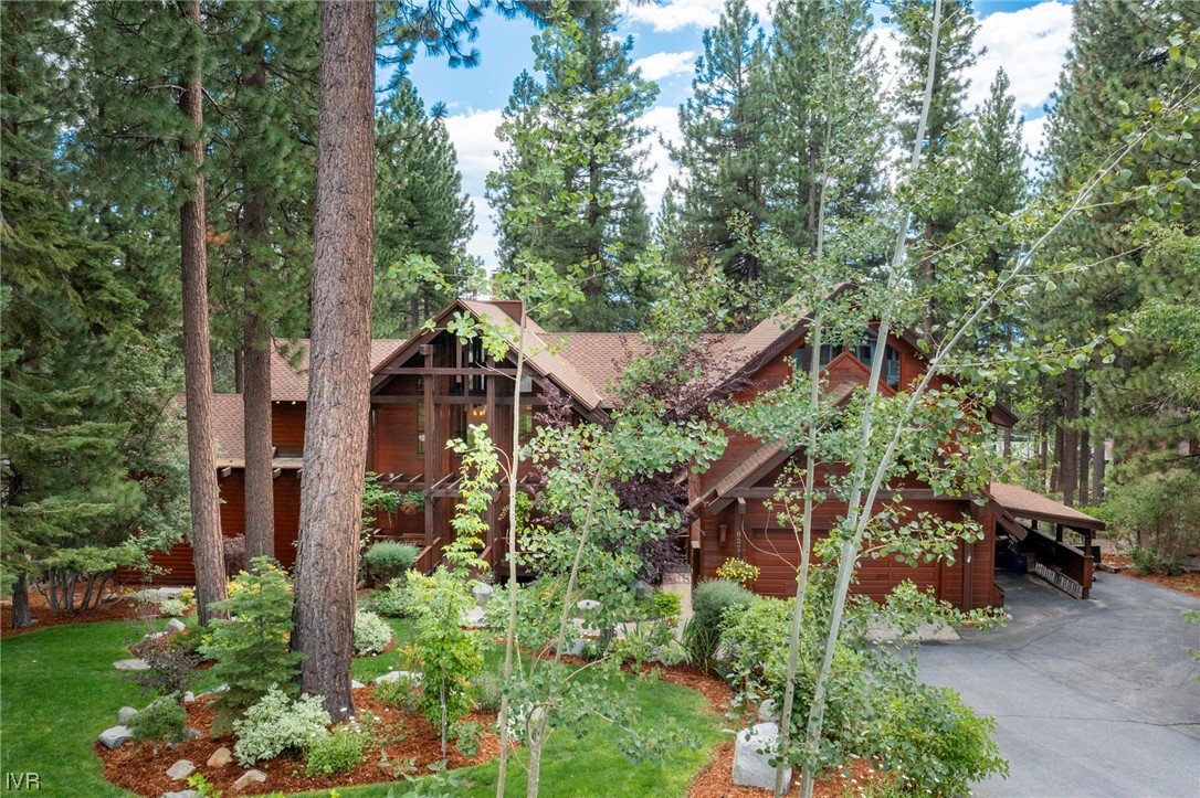 627 Woodridge Circle