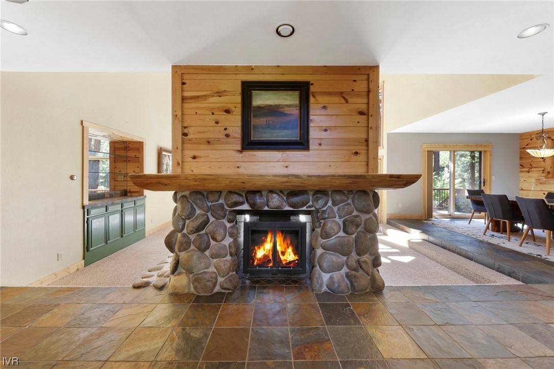 627 Woodridge Circle