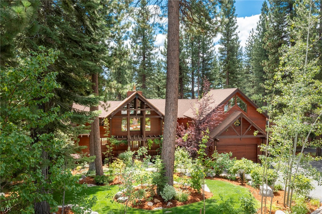 627 Woodridge Circle