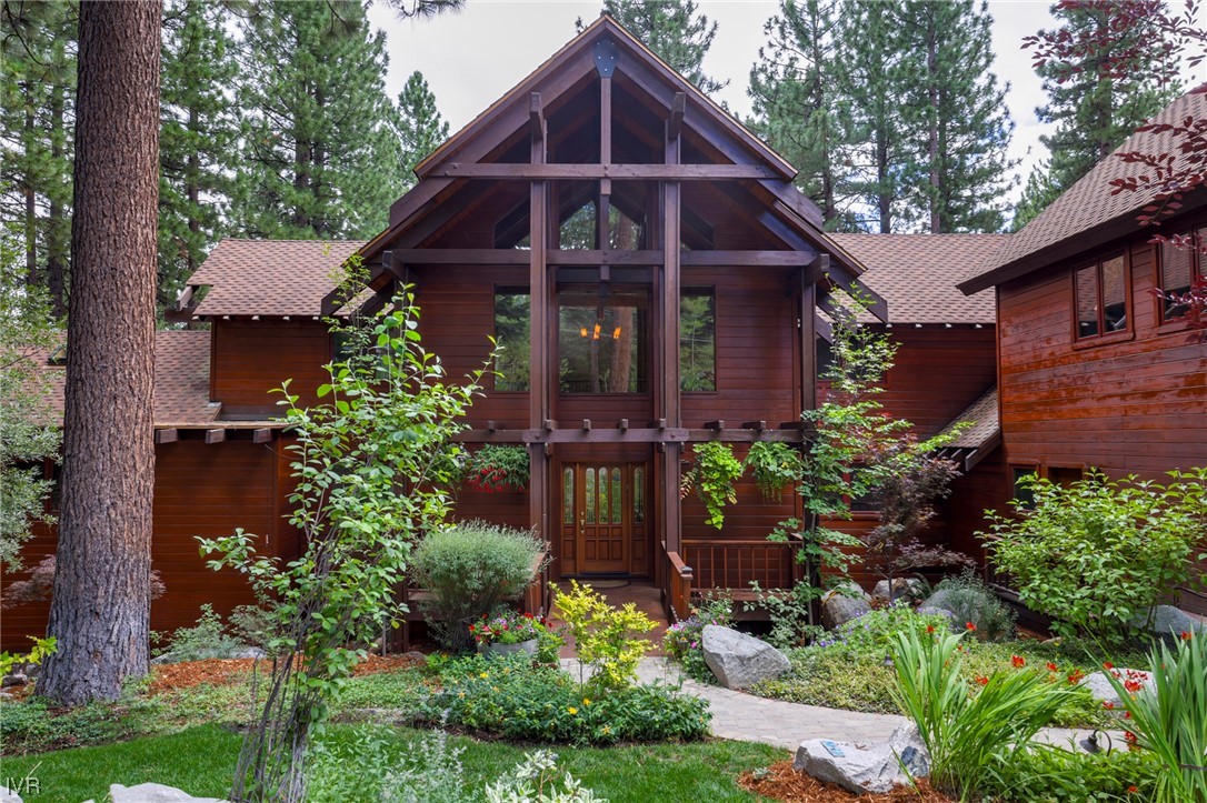 627 Woodridge Circle