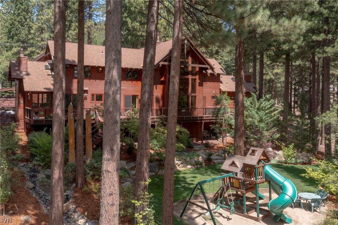 627 Woodridge Circle