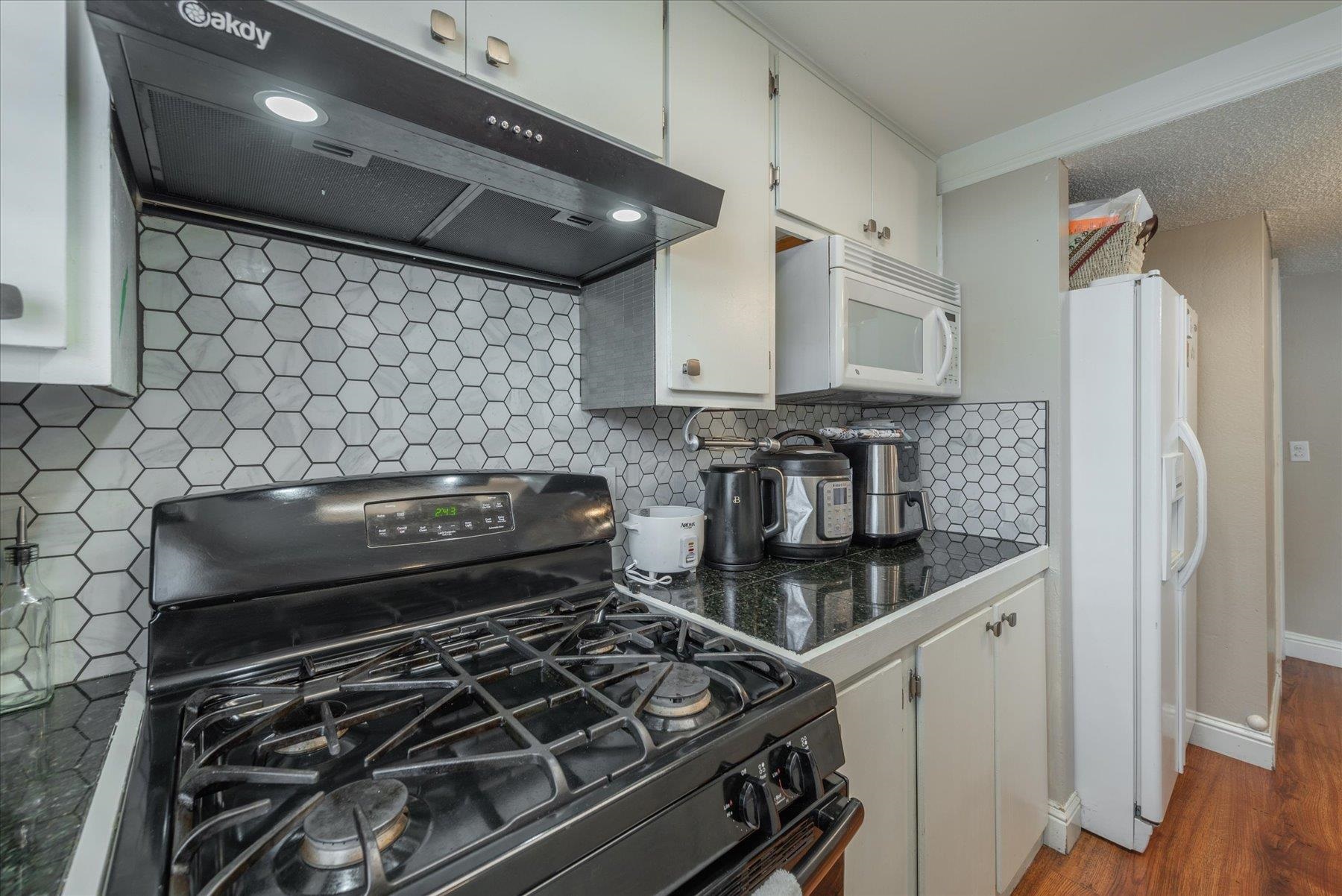 3101 Lake Forest Road # 10 Unit: #10