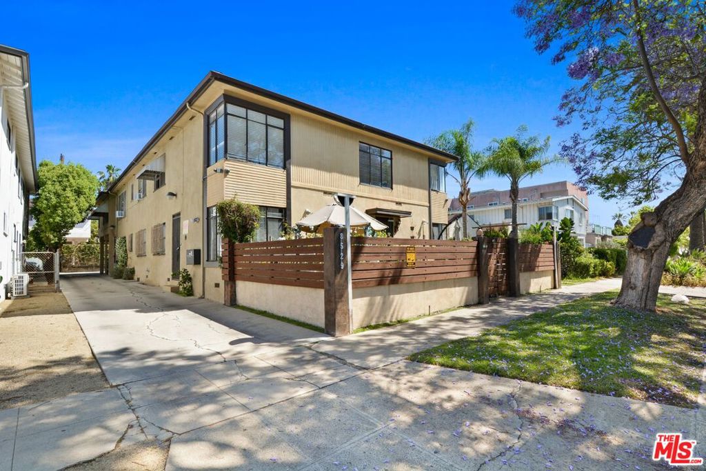 8529 Cashio Street