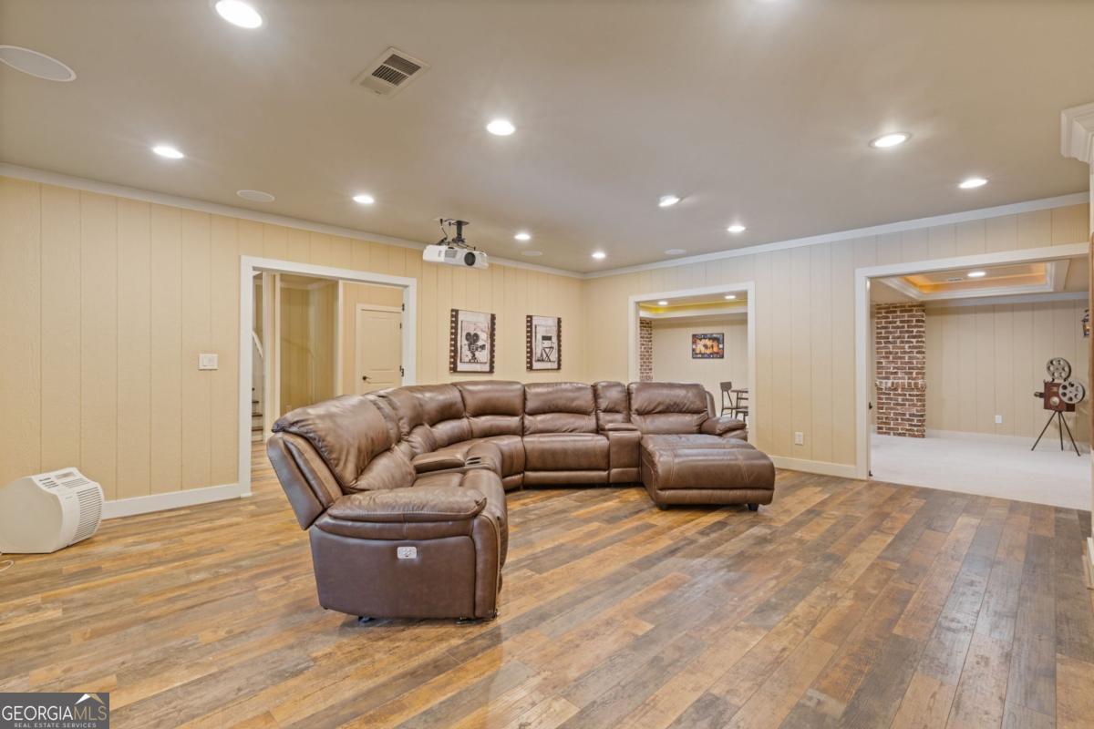 110 Hawks Bend