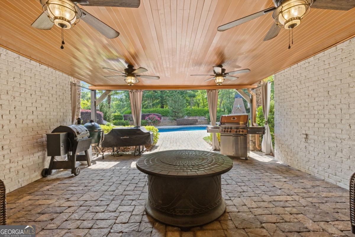 110 Hawks Bend