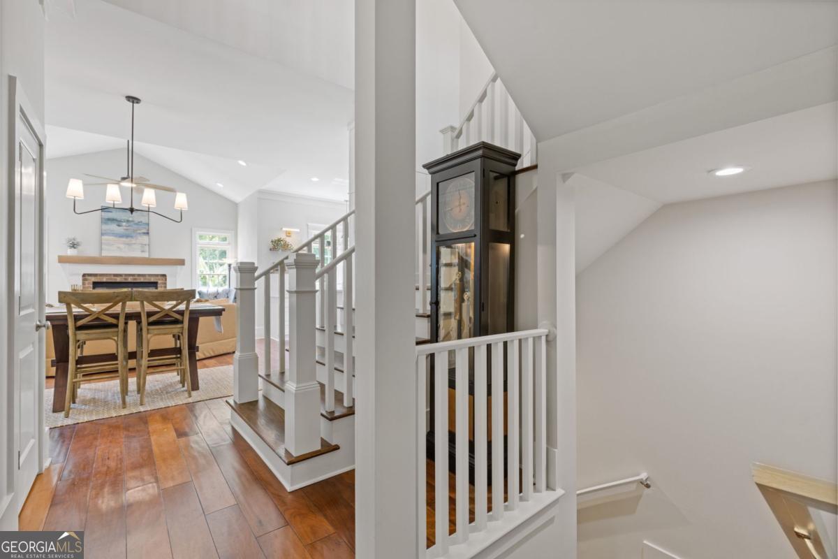 110 Hawks Bend