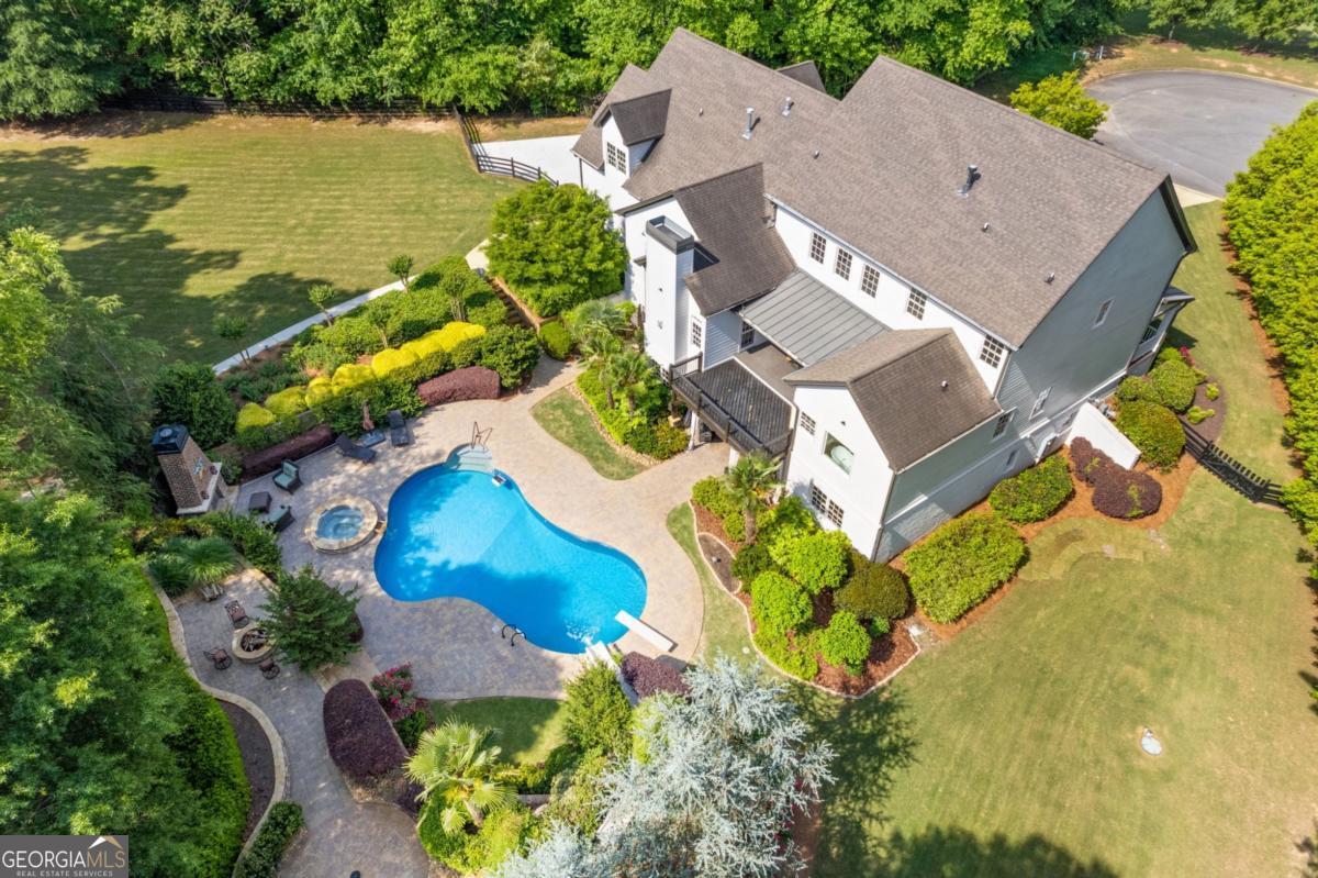 110 Hawks Bend