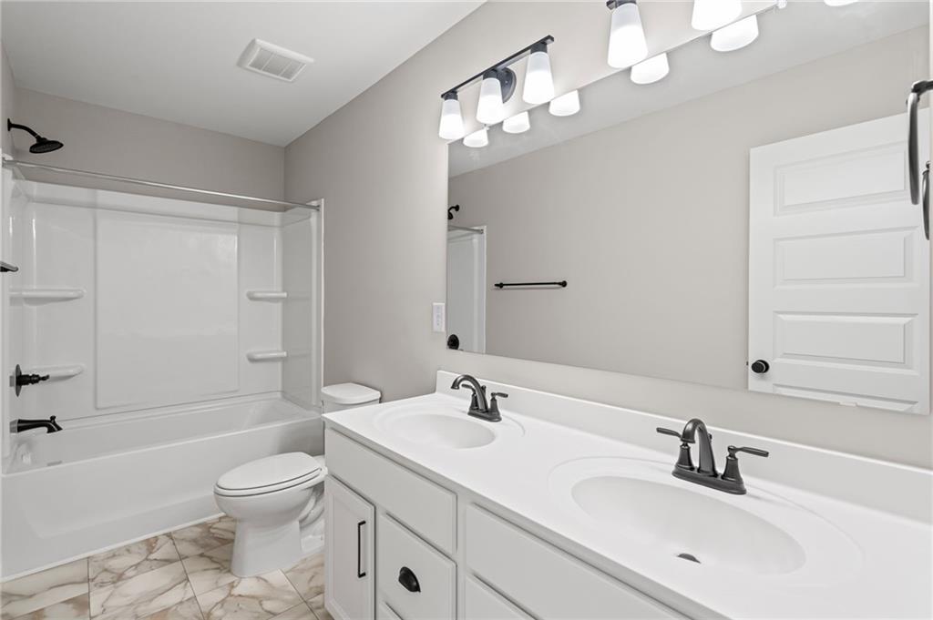 546 Traminer Way