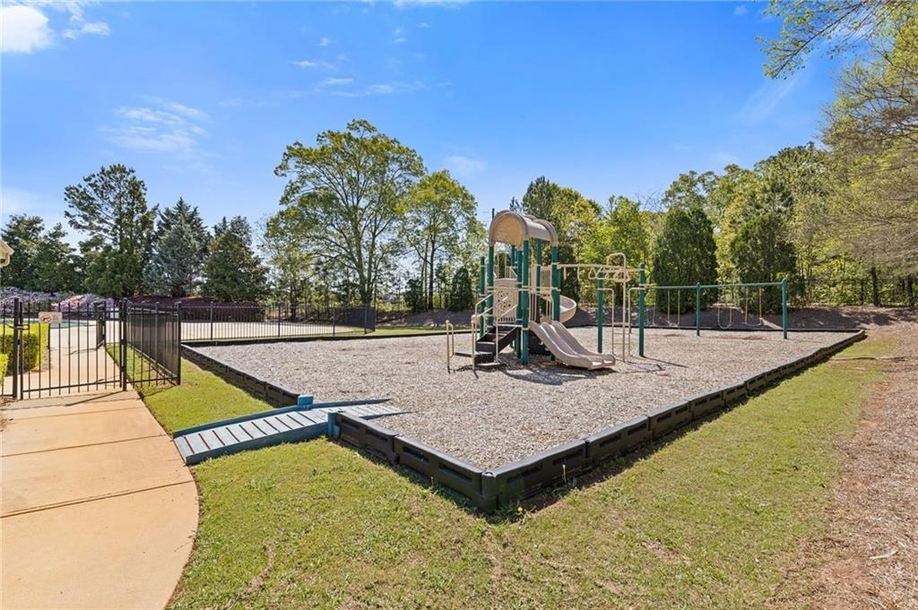 755 Peninsula Overlook
