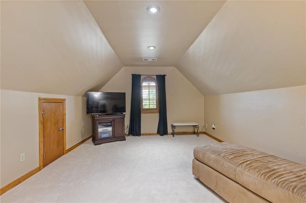 755 Peninsula Overlook