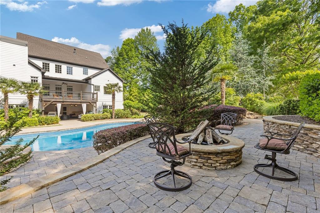 110 Hawks Bend