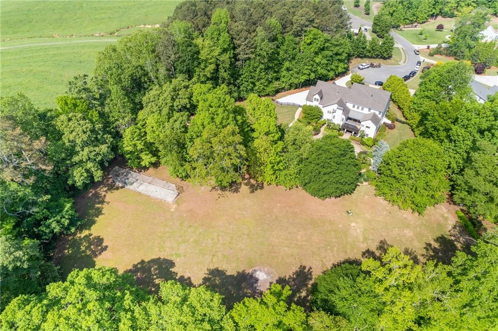 110 Hawks Bend