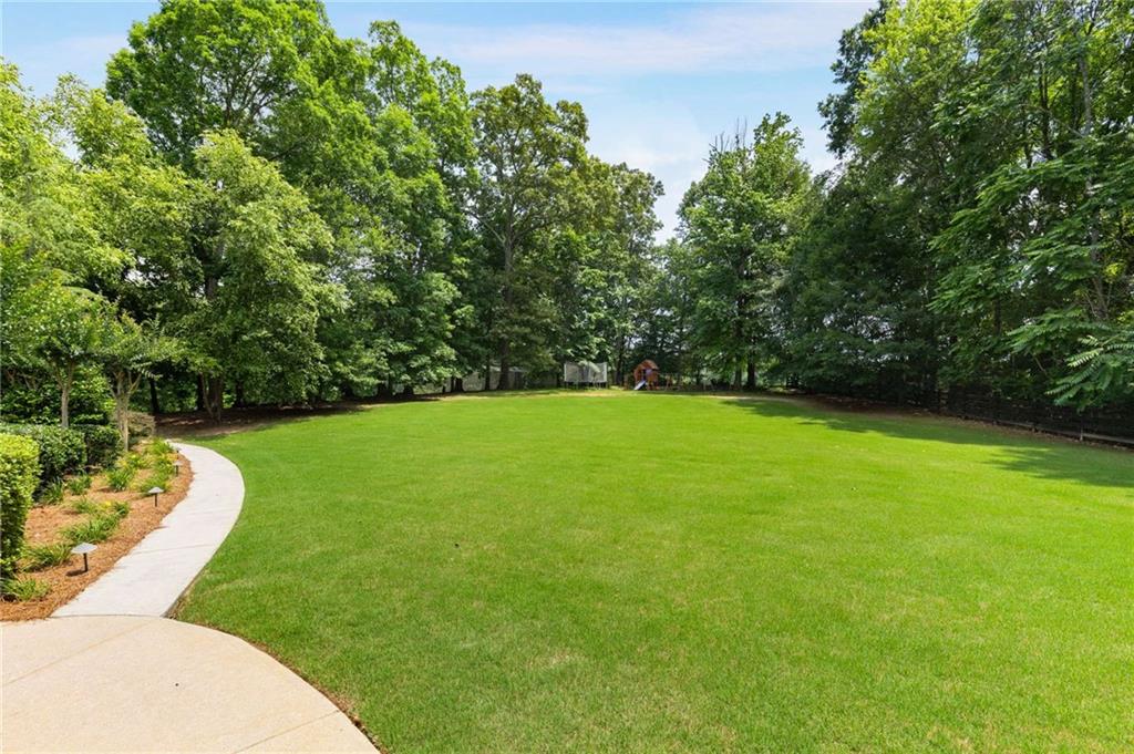 110 Hawks Bend