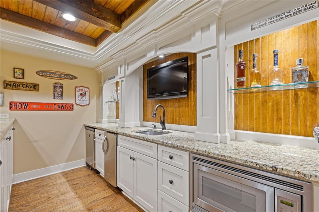 110 Hawks Bend
