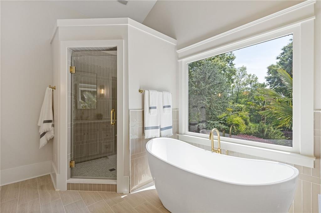 110 Hawks Bend