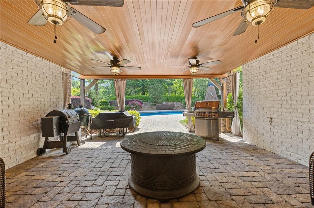 110 Hawks Bend