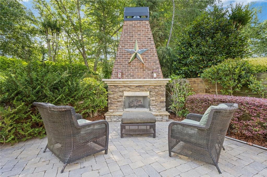 110 Hawks Bend