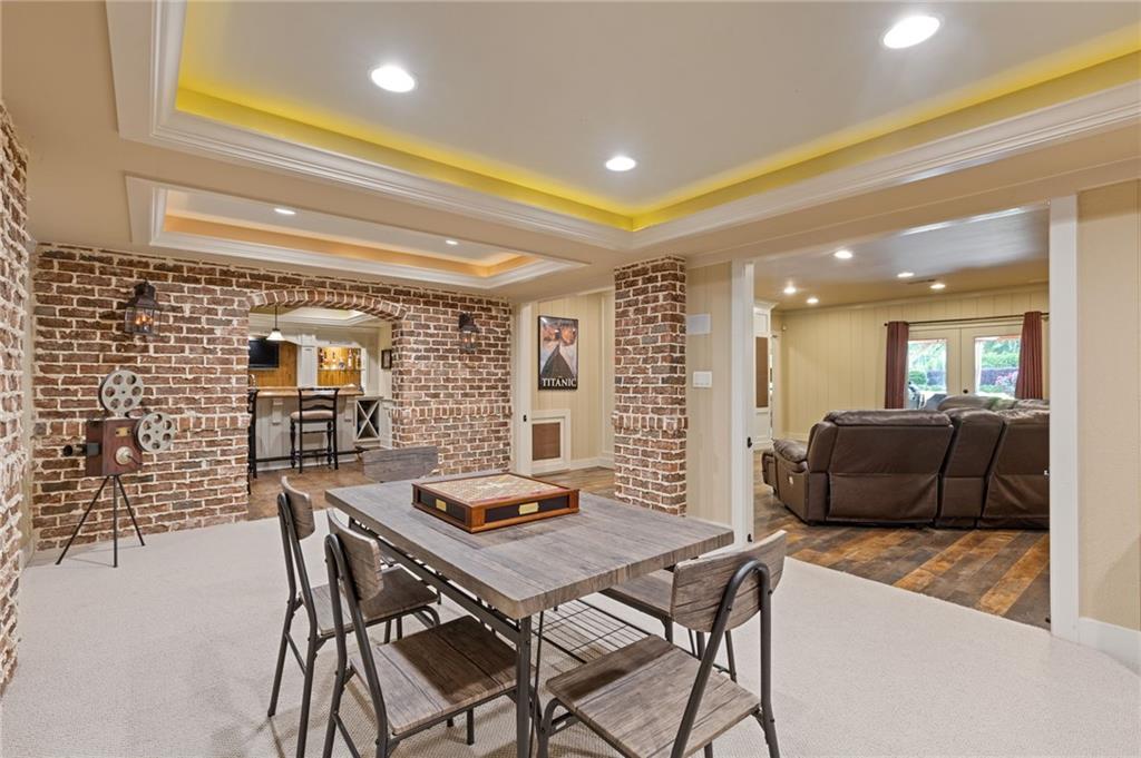 110 Hawks Bend