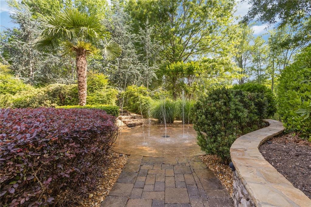 110 Hawks Bend