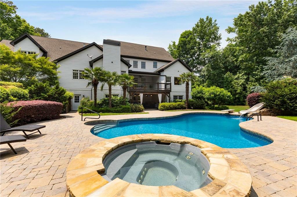 110 Hawks Bend