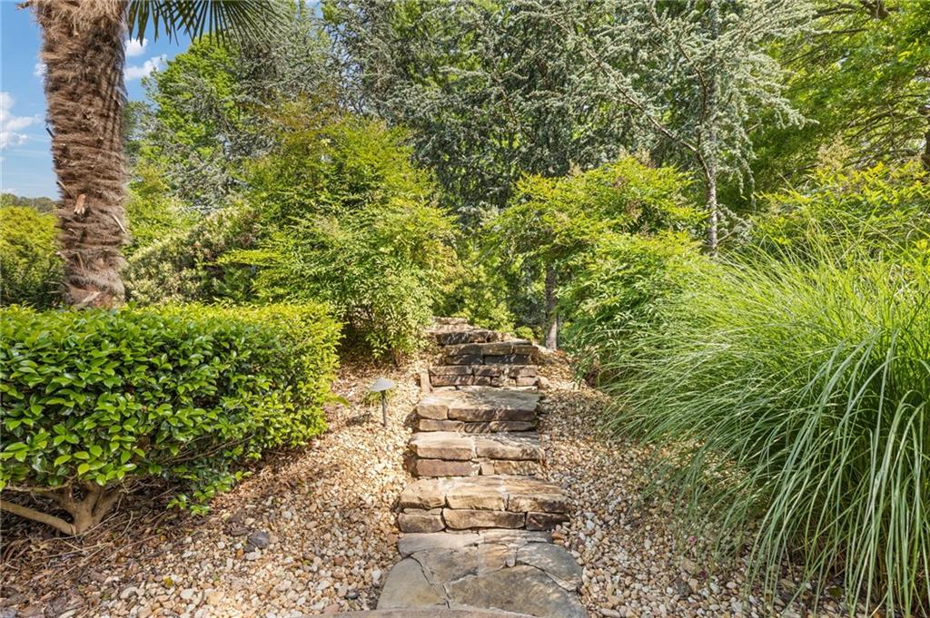 110 Hawks Bend