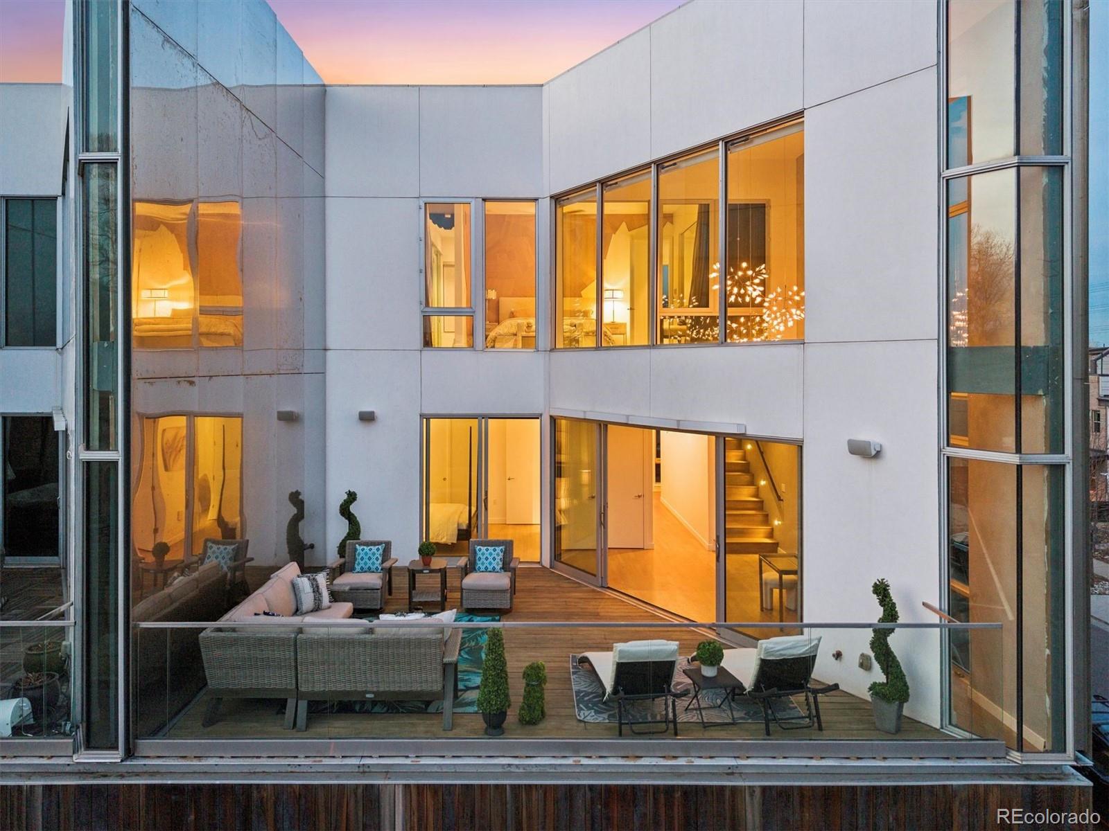 3701 Jason Street Unit: 4