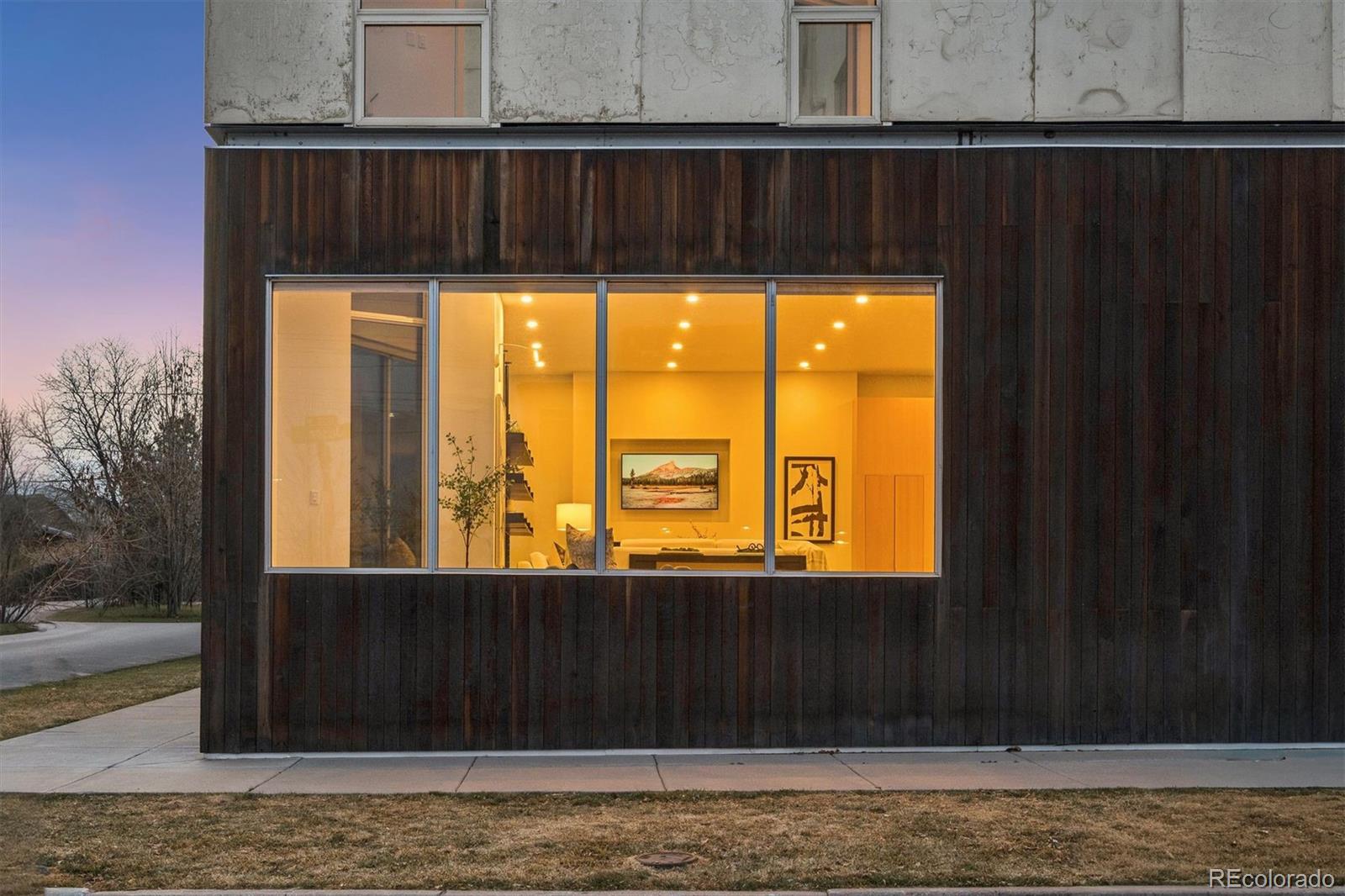 3701 Jason Street Unit: 4