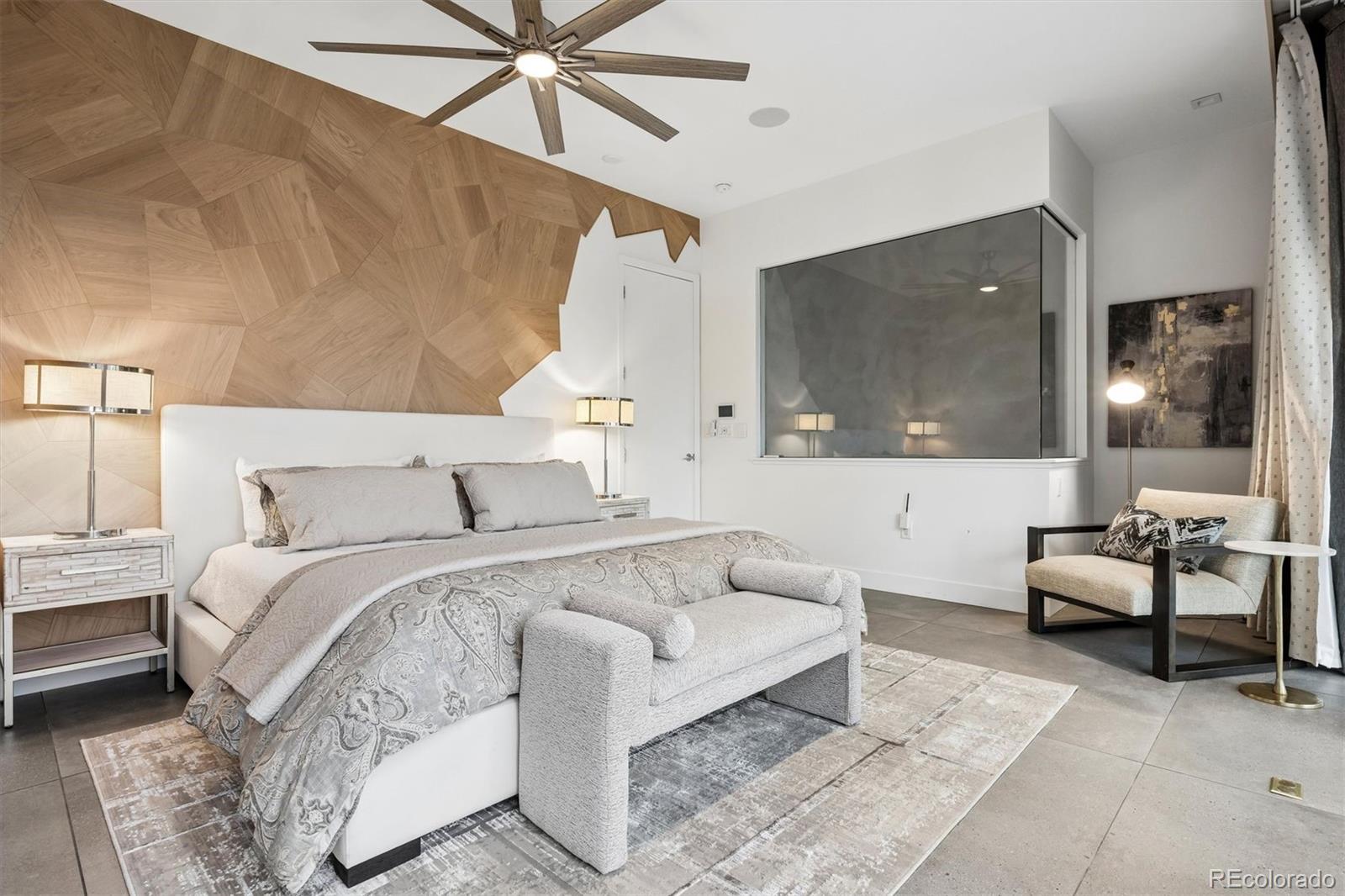 3701 Jason Street Unit: 4