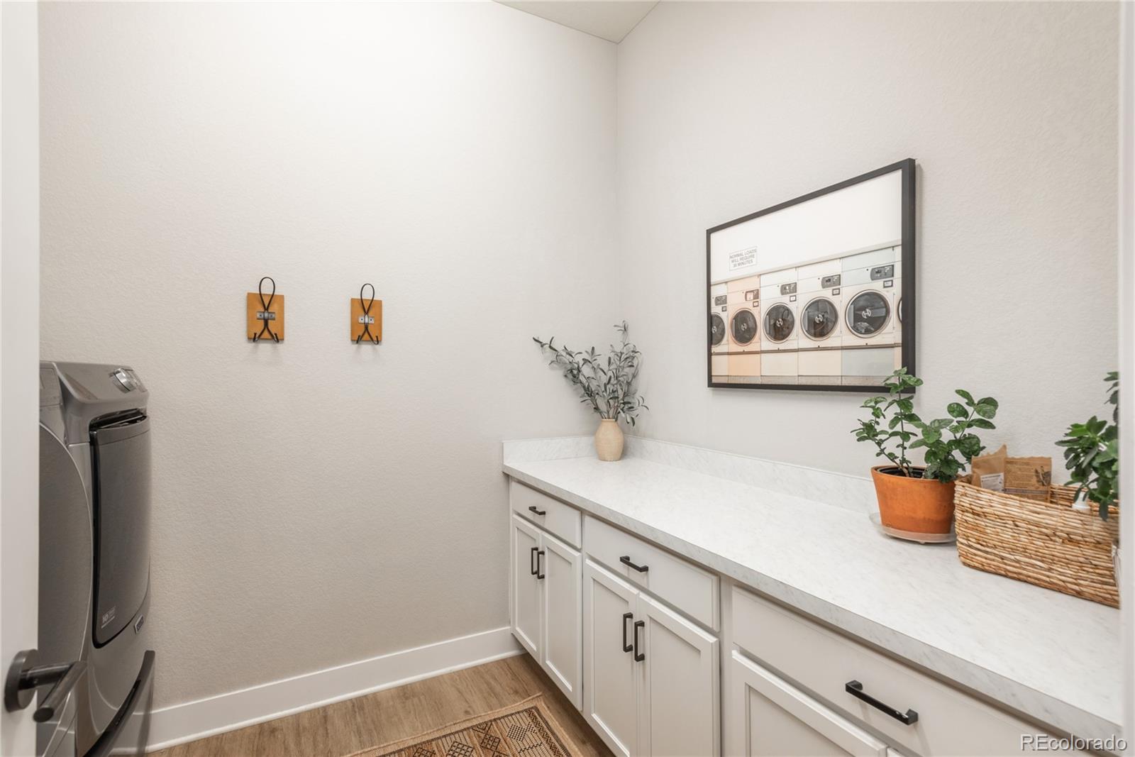 5665 Shadescale Way
